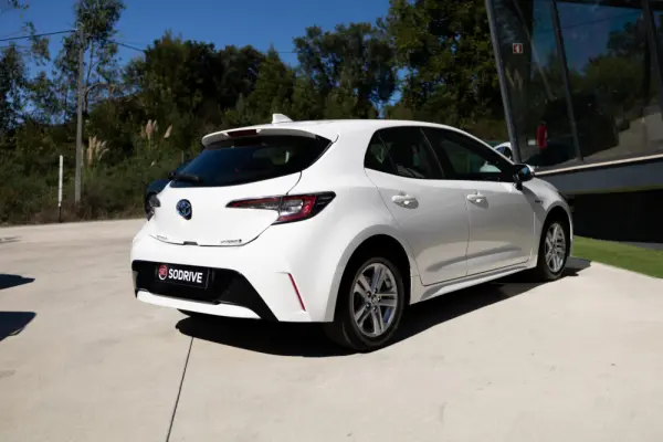 Toyota Corolla 1.8 Hybrid Active 5