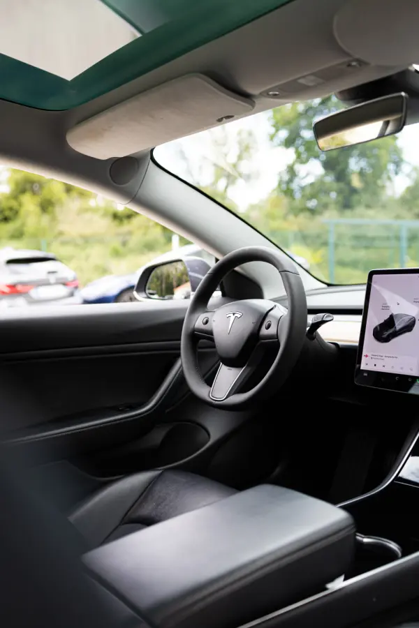 Tesla Model 3 Long-Range Dual Motor AWD 2