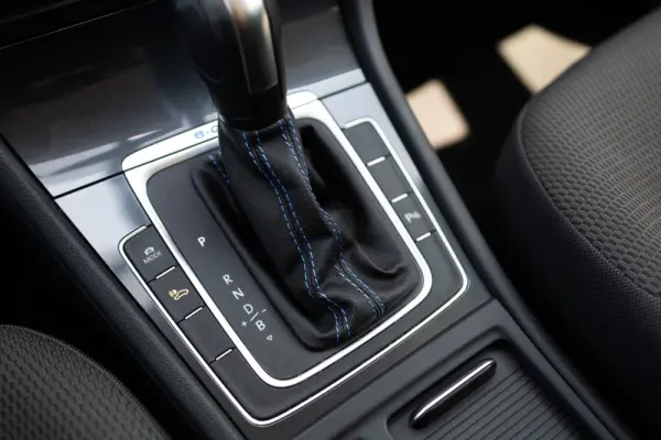 Volkswagen e-Golf Standard 13
