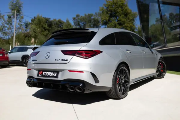Mercedes-Benz CLA 45 AMG S Shooting Brake 4Matic+ 5