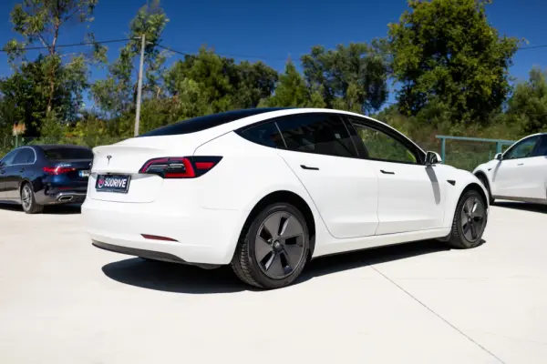 Tesla Model 3 Standard Range Plus RWD 7