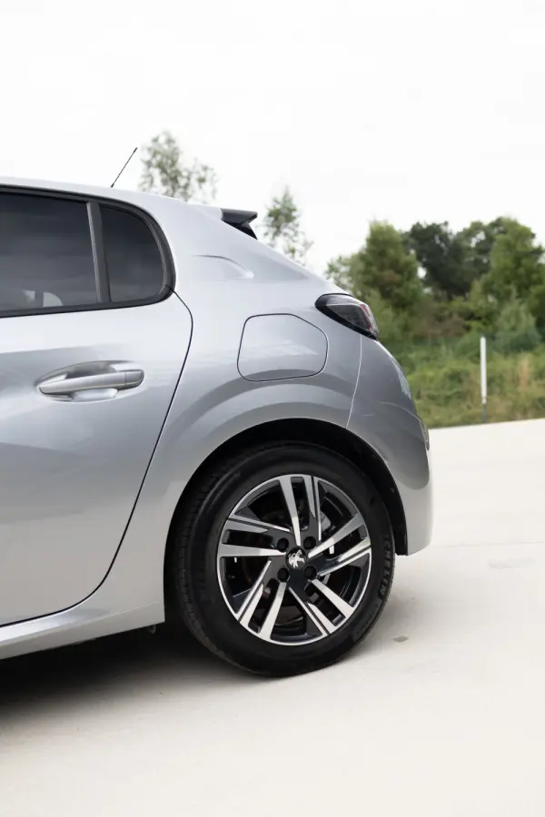 Peugeot 208 1.2 PureTech Allure 20
