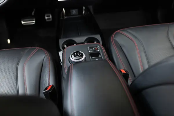 Ford Mustang Mach-E AWD PREMIUM 7
