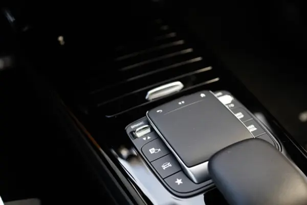 Mercedes-Benz CLA 250 e 8G-DCT Edition AMG Line 19