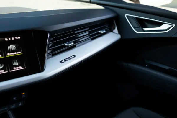 Audi Q4 e-tron 35 55 kWh 8