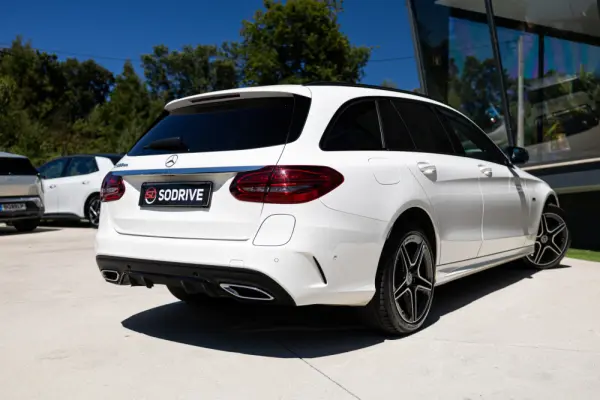 Mercedes-Benz C 300 de AMG Line 6