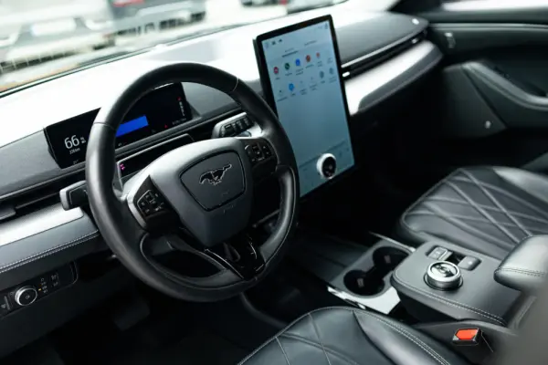 Ford Mustang Mach-E Standard Range 2