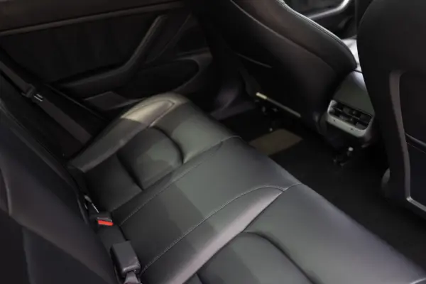 Tesla Model 3 Standard Range Plus RWD 13