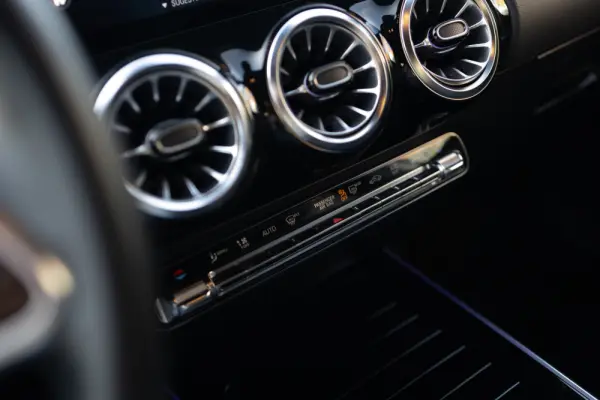 Mercedes-Benz GLA 250 e 8G-DCT Progressive 16