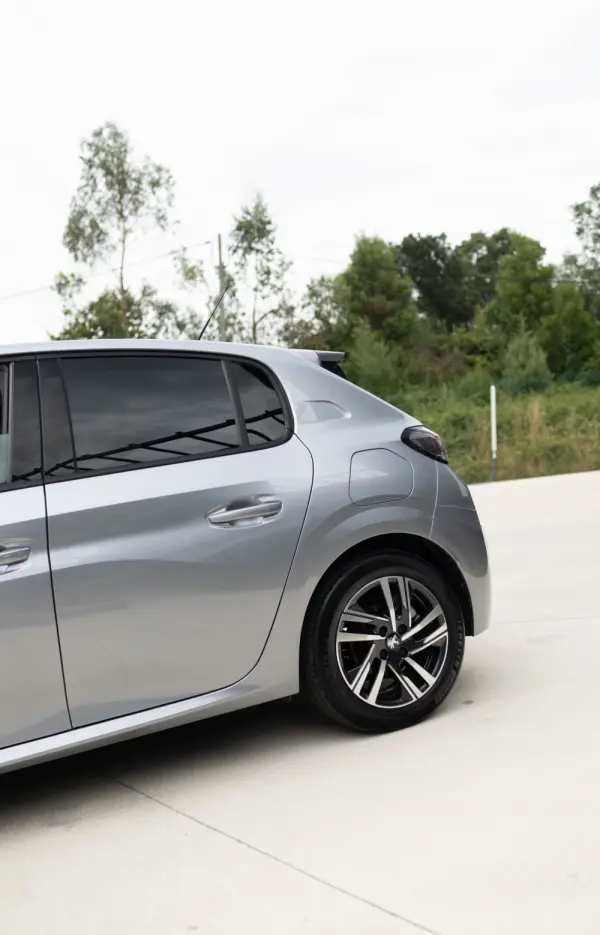 Peugeot 208 1.2 PureTech Allure 19