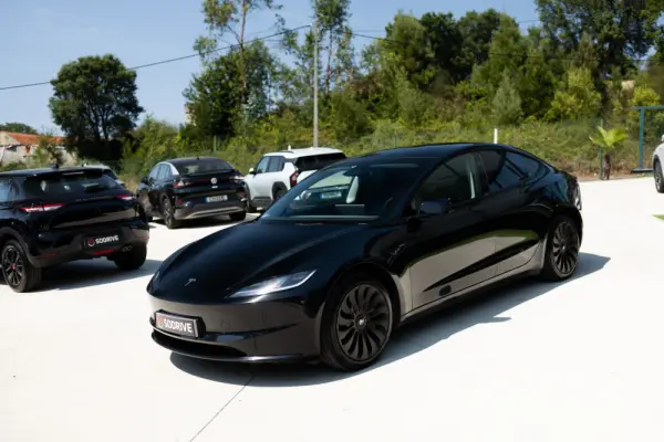 Tesla Model 3 Tração Traseira Premium 4