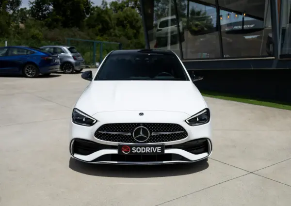 Mercedes-Benz C 300 e AMG Line 26