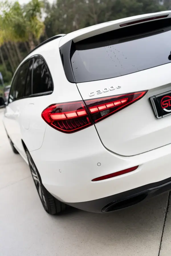 Mercedes-Benz C 300 e Avantgarde 22
