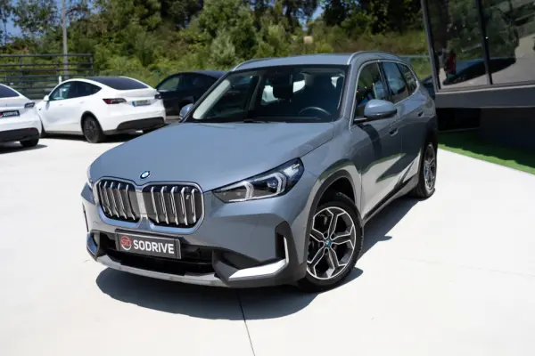 BMW iX1 xDrive30 xLine 14