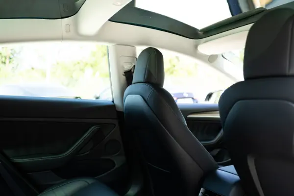 Tesla Model 3 Long-Range Dual Motor AWD 14