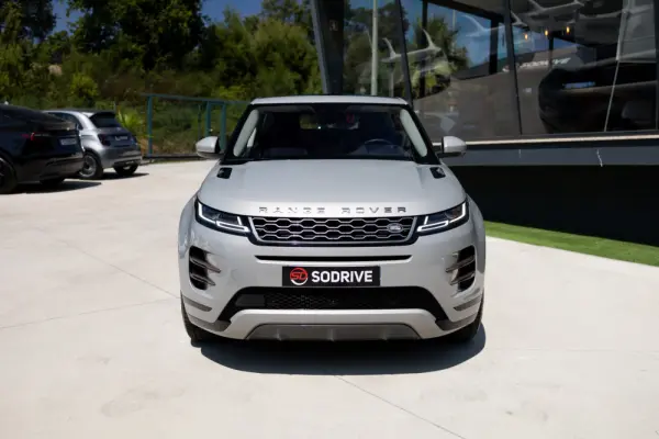 Land Rover Range Rover Evoque P300e R-Dynamic HSE 3