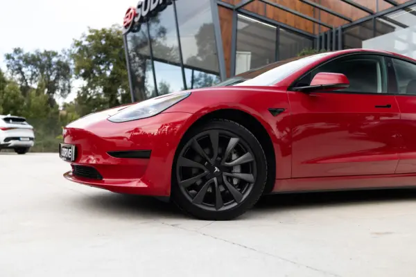 Tesla Model 3 Standard Range Plus RWD 8
