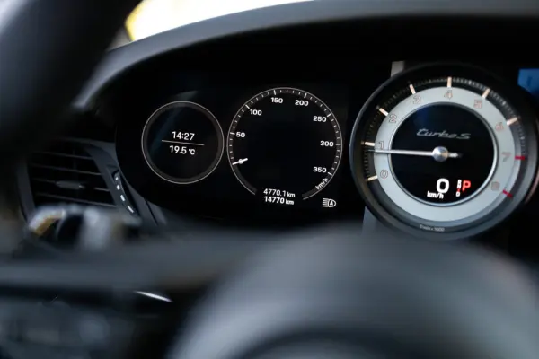 Porsche 911 (992) Turbo S PDK 37