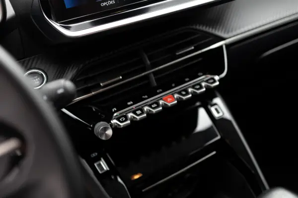 Peugeot 208 1.2 PureTech Allure 26