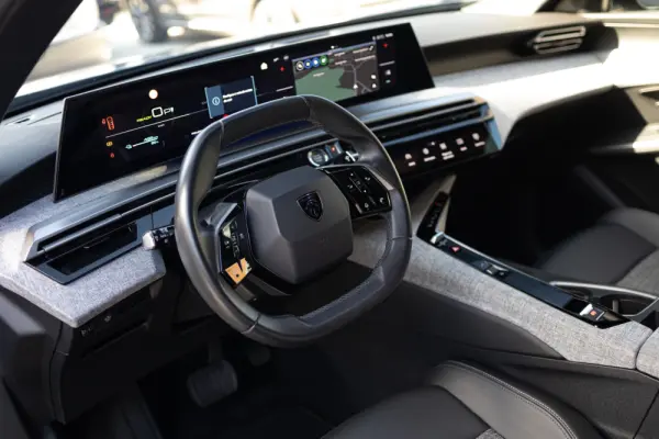 Peugeot E-3008 73 kWh Allure 29