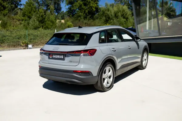 Audi Q4 e-tron 35 55 kWh 6