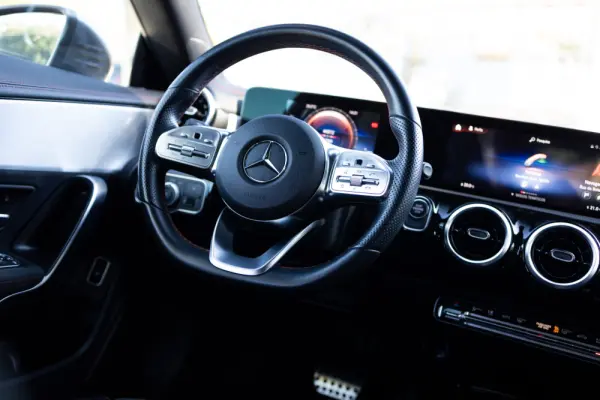Mercedes-Benz CLA 250 e AMG Line 22