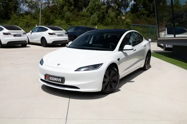 Tesla Model 3 Tração Traseira Premium 5