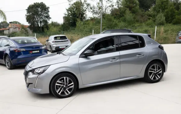 Peugeot 208 1.2 PureTech Allure 4