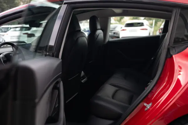 Tesla Model 3 Standard Range Plus RWD 16