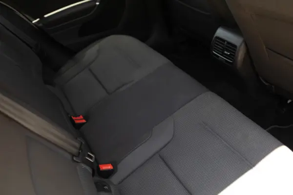 Volkswagen e-Golf Standard 26
