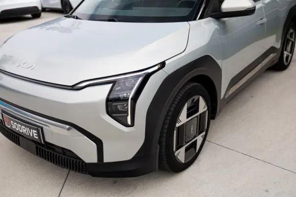 Kia EV3 81.4 kWh Tech 16