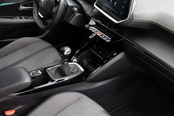 Peugeot 208 1.2 PureTech Allure 37