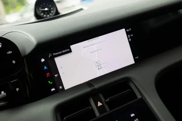 Porsche Taycan Sport Turismo Outro 34
