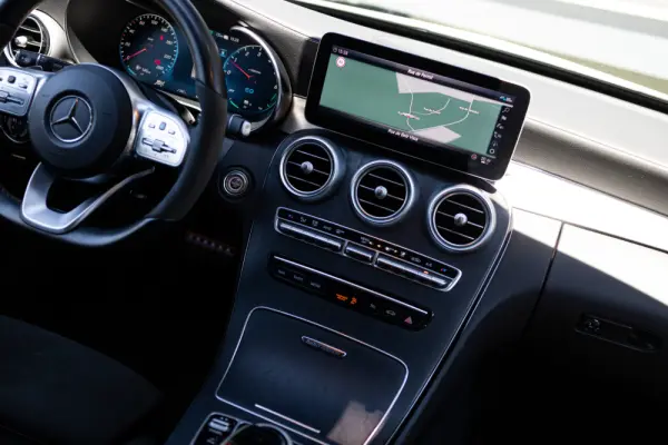 Mercedes-Benz C 300 de AMG Line 26