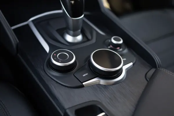 Alfa Romeo Giulia 2.2 D Super AT8 11