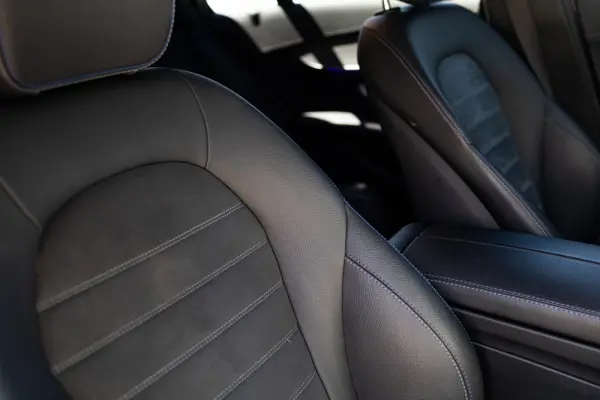 Mercedes-Benz C 300 de AMG Line 28