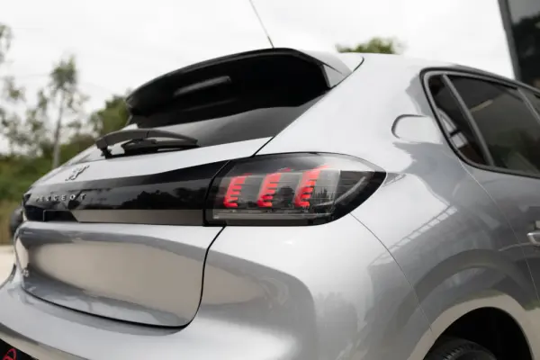 Peugeot 208 1.2 PureTech Allure 44