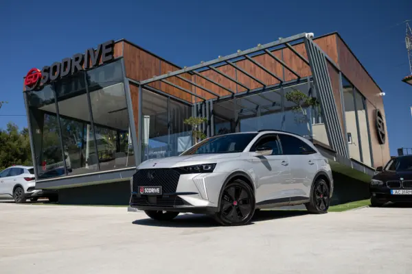 DS DS7 Crossback E-Tense Performance Line EAT8 1