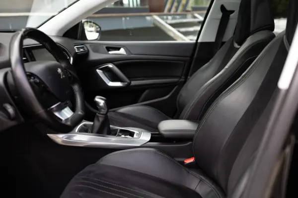 Peugeot 308 SW BlueHDi 100 Stop & Start Business-Line 5