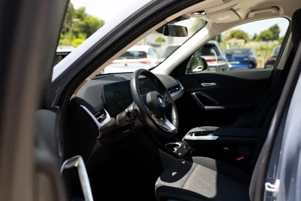 BMW iX1 xDrive30 xLine 7