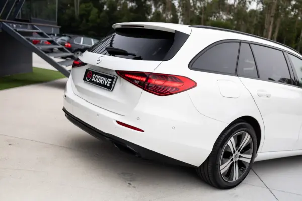 Mercedes-Benz C 300 e Avantgarde 20