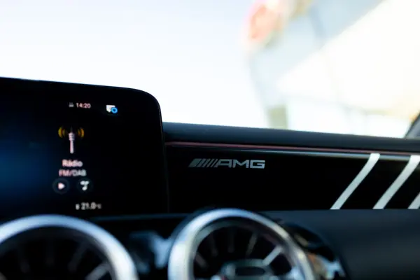 Mercedes-Benz CLA 45 AMG S Shooting Brake 4Matic+ 28