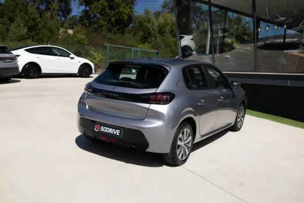 Peugeot 208 1.2 PureTech Active 14