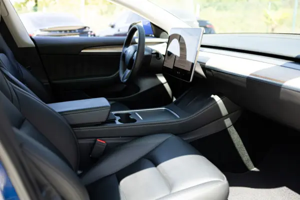 Tesla Model 3 Long-Range Dual Motor AWD 18