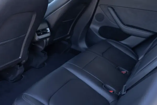Tesla Model Y Long Range Dual Motor AWD 13