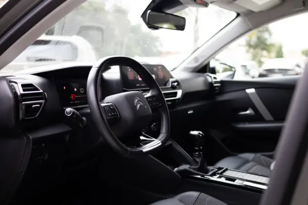 Citroen C4 1.2 PureTech Shine 13