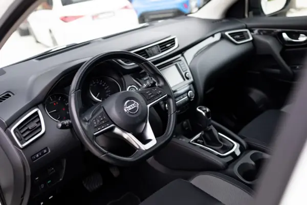 Nissan Qashqai 1.5 dCi N-Connecta DCT 2