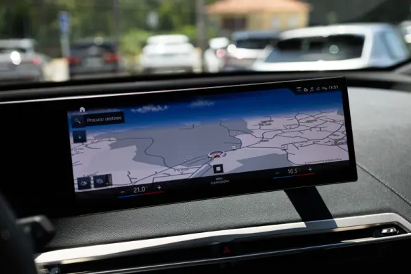 BMW iX xDrive 40 Pack Desportivo 11