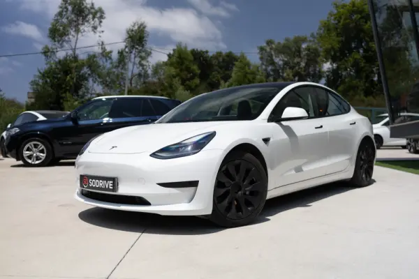 Tesla Model 3 Standard RWD Plus 3