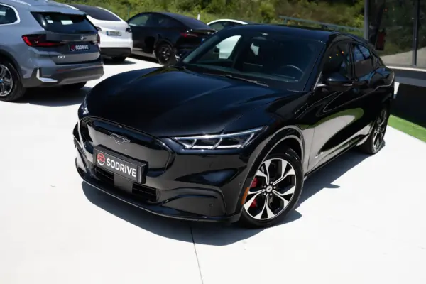 Ford Mustang Mach-E AWD PREMIUM 22